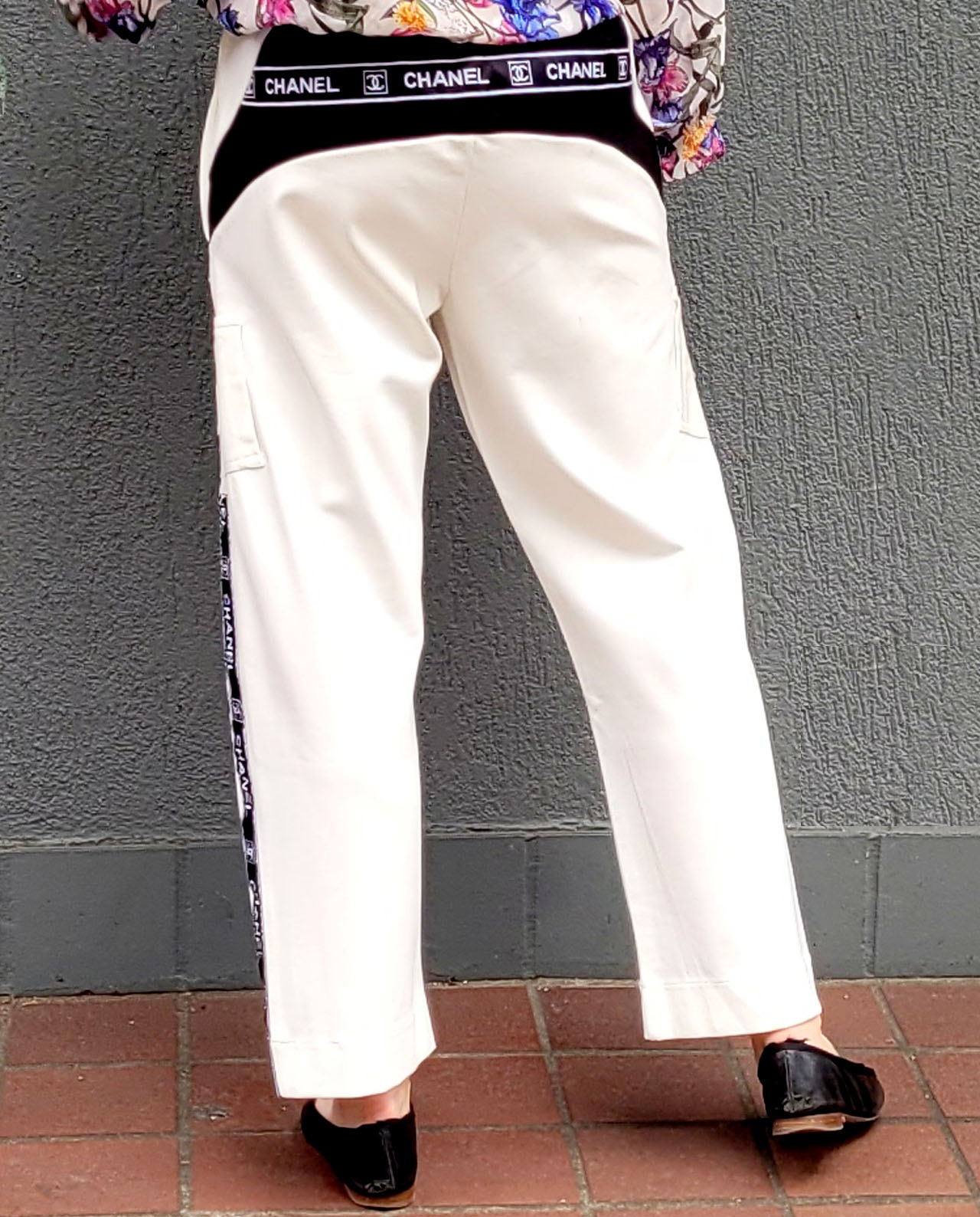 Chanel white pants