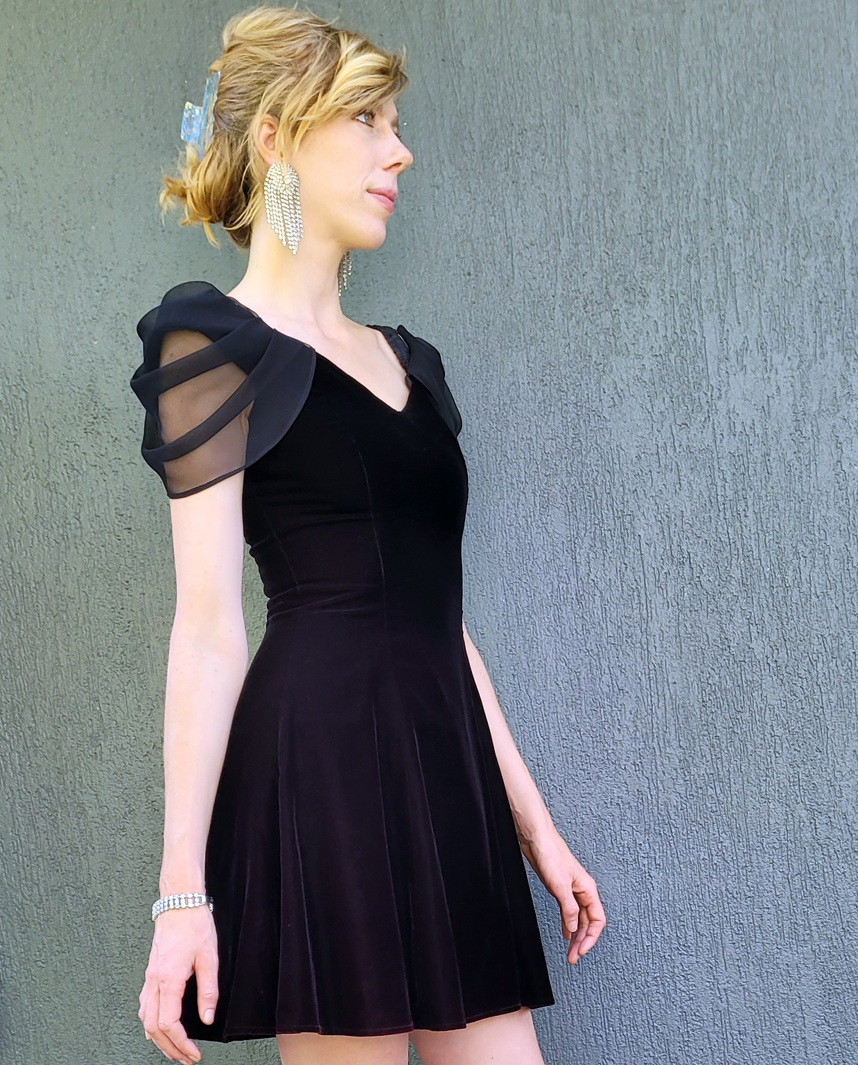 Truworths Velvet Cocktail Dress 6-8au - Image 3